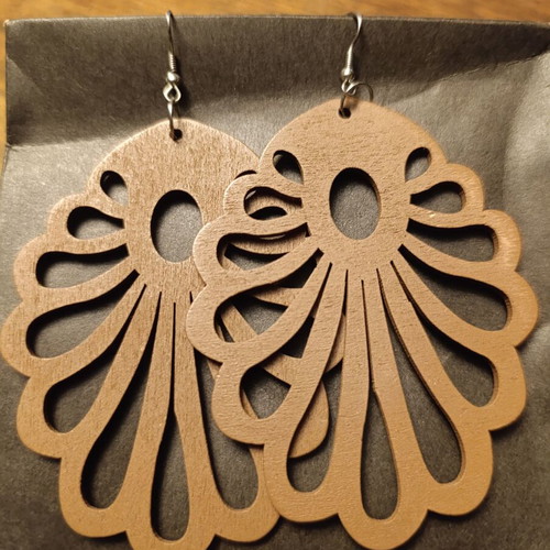 Collection of 4 pairs of earrings