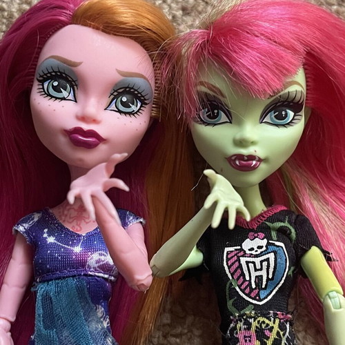 Original Monster High dolls set or separate