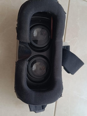 VR BOX V1 Headset used