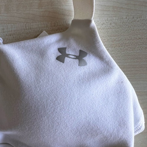 Under Armour women's sports bra white, like new, size XS