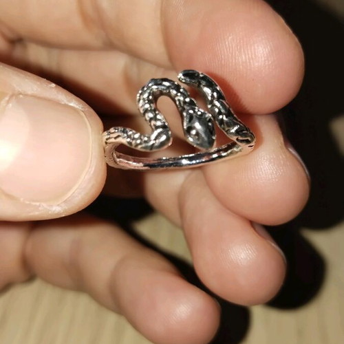 Zinc Alloy Ring new, adjustable to all fingers