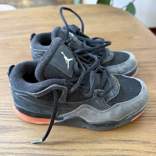 Nike children's sneakers sizes 29.5 to 32