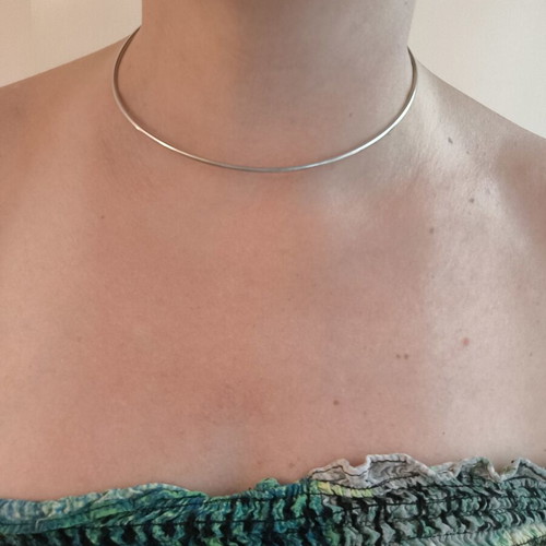 Silver choker like new