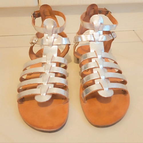 Gladiator flat sandals handmade leather silver, excellent condition