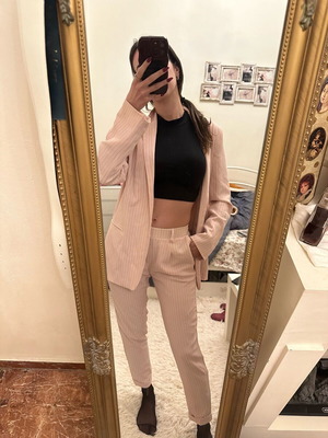 Bershka suit set in baby pink color like new