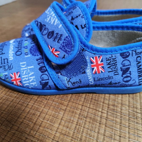 Children's anatomical slippers like new, blue, size 29 for boys