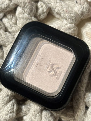 High pigment eyeshadow like new