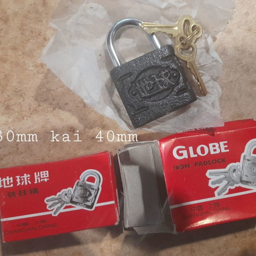 Padlocks 30mm and 40mm, 2 pieces