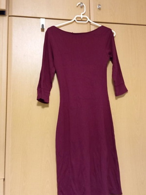 Acrobat dress burgundy like new, size M, three-quarter sleeves