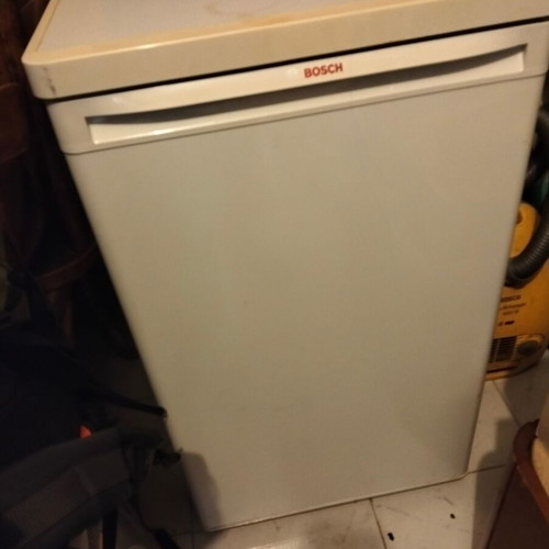 Mini-Bar Refrigerator Bosch KTL14V21IE like new, energy class A