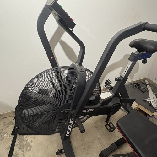 Echo Bike Rogue exercise bike like new