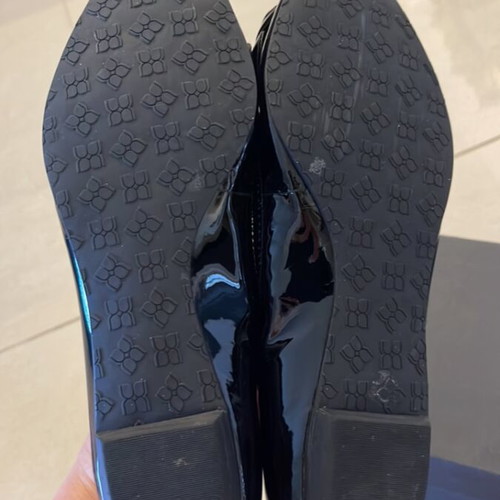 BCBG Maxazria ballerinas black like new, size 37