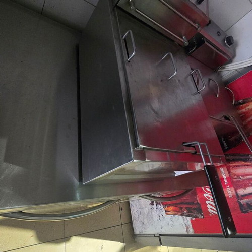 Fryer used 8.2 kW and 12 liters