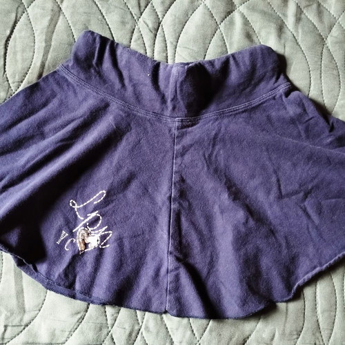 Three skirts used for girls aged 4-6 years, blue and pink