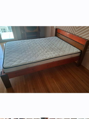 Double bed with mattress used, sturdy construction 150x200 cm