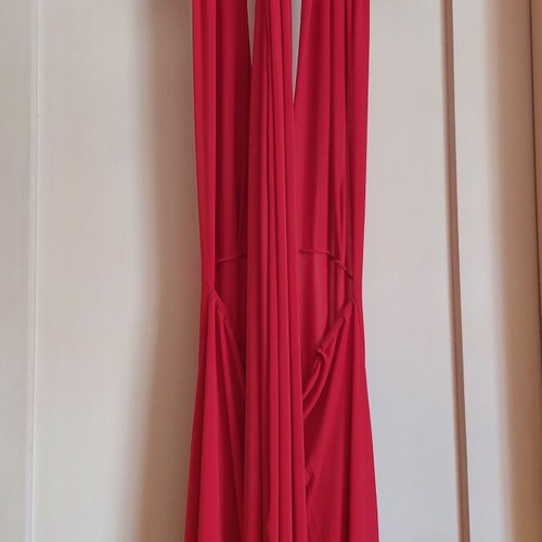 Red infinity dress new, size M