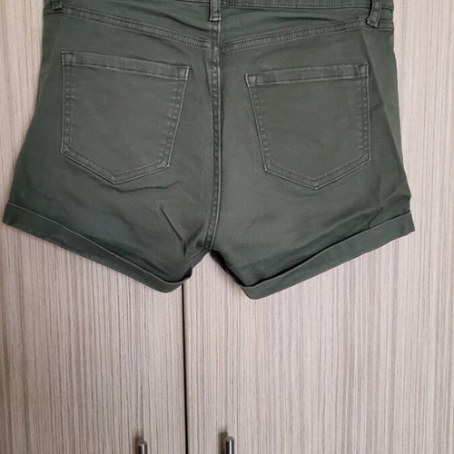 H&M shorts used, olive color, size 38, denim fabric