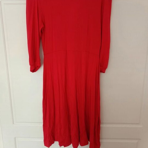 Red pleated dress Zara like new with V and 3/4 sleeves