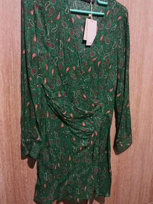 Stradivarius spring dress with 3/4 sleeve new, size L