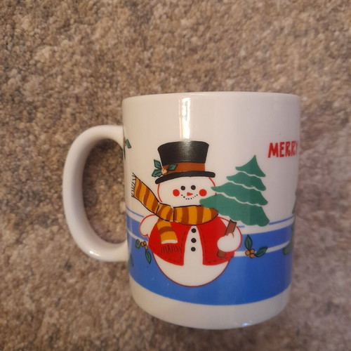 Christmas mug used in excellent condition