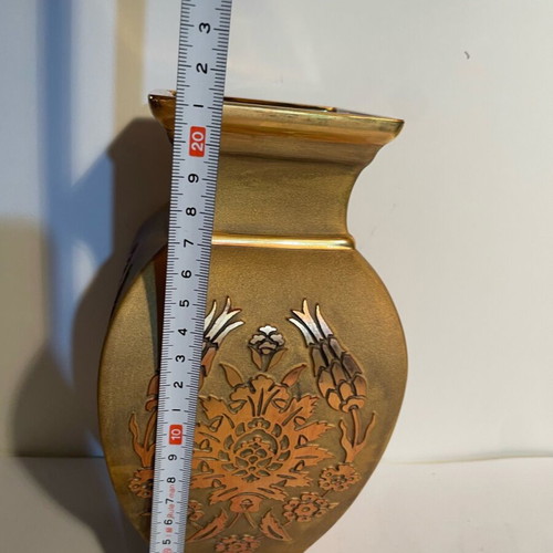Glass vintage vase like new with copper finish and intricate flower decoration