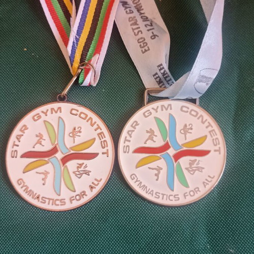 Set of 2 Star Gym Contest 2016 commemorative medals like new