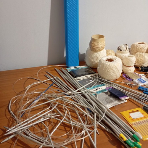 Sewing and embroidery supplies used, complete set