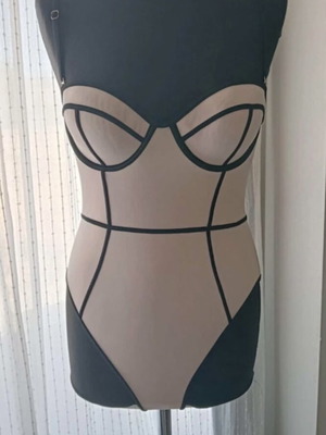 Forever 21 swimsuit M/L nude and black, like new