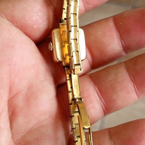 Tudor wristwatch women's used vintage 1940s gold color