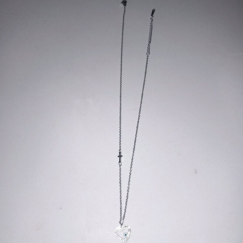 Women's necklace like new with beautiful details