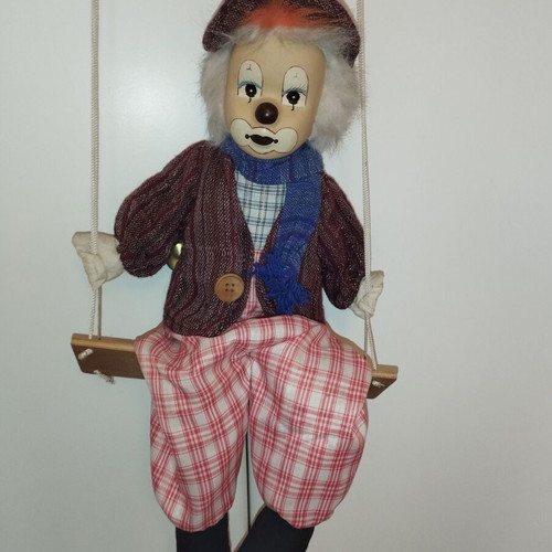 Porcelain hanging clown vintage like new, in excellent condition