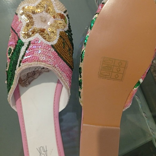 Pasoumakia embroidered shoes new, size 39, multicolor