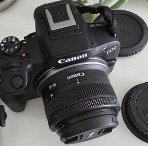 Canon EOS R50 με φακό RF-S 18-45mm IS STM – Σαν καινούργια!