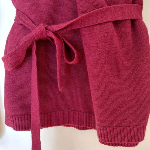 Burgundy wrap blouse like new, size M