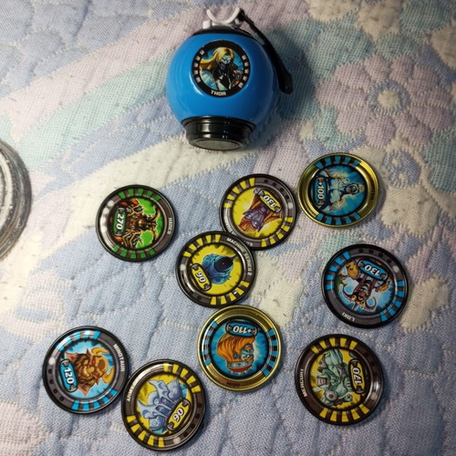 Marvel Slingers game used with launcher and 9 medals