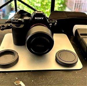 Sony A7 Full Frame + Φακος Sony 50mm 1.8 + Flash TT350s