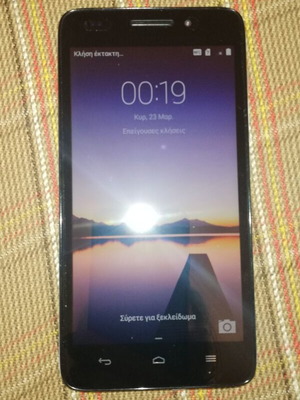 Huawei Ascend G620S smartphone like new, black and white, 16GB