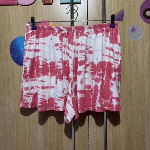 Boohoo plus size women's airy shorts like new, white and pink