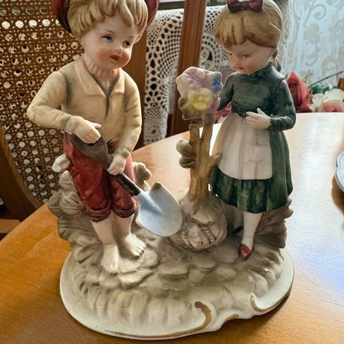 Decorative children figurines like new