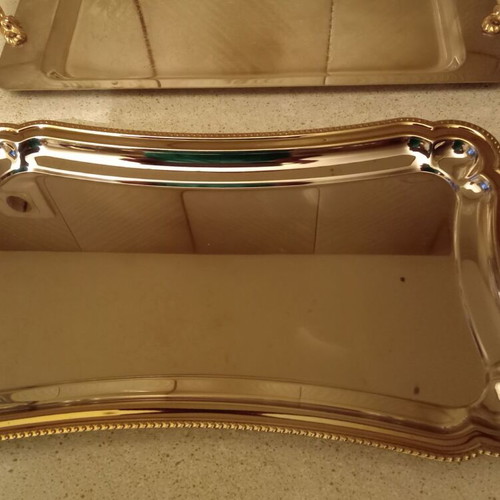 Serving trays like new
