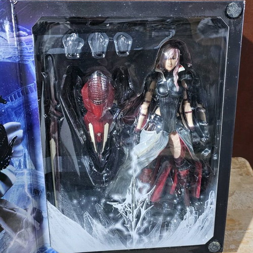 Final Fantasy XIII Lightning Returns Play Arts Kai figure like new