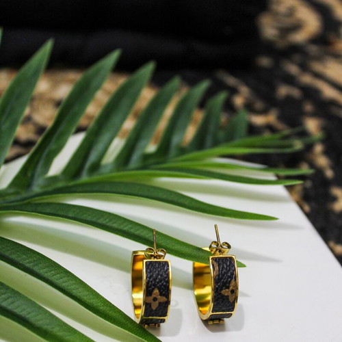 Earrings stainless steel with leather, like new, gold and brown