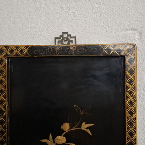 Vintage κινέζικο χειροποίητο ξύλινο ταμπλό σαν καινούργιο με μαύρη λάκα και φυσικά πετρώματα