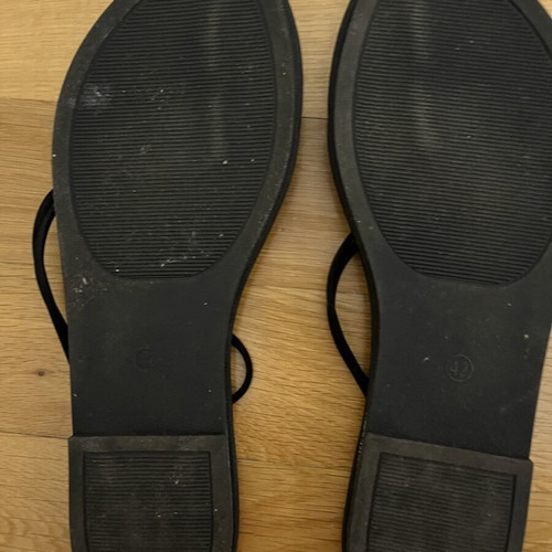 Flip flops with gold detail new, size 42, black