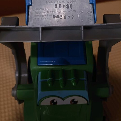Hasbro 2013 Recycle Truck like new