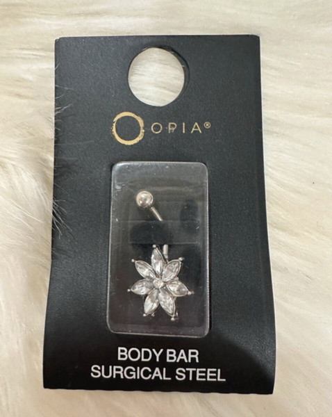 Обица на пъпа