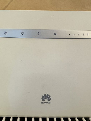 Huawei B525s-23a ασύρματο router 4G+ με 4 θύρες Gigabit μεταχειρισμένο