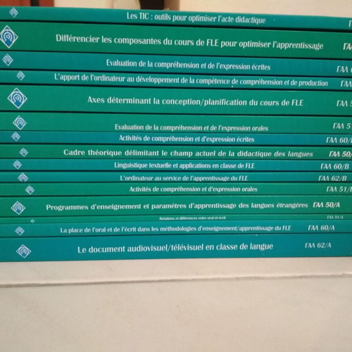 Pack of 15 used French language teaching books, Hellenic Open University