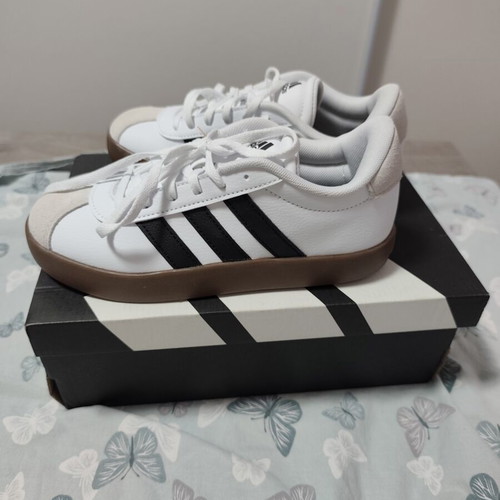 Adidas VL Court 3.0 women's sports shoes, white beige