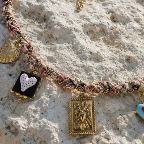 Boho summer charms necklace new, multicolor and gold
